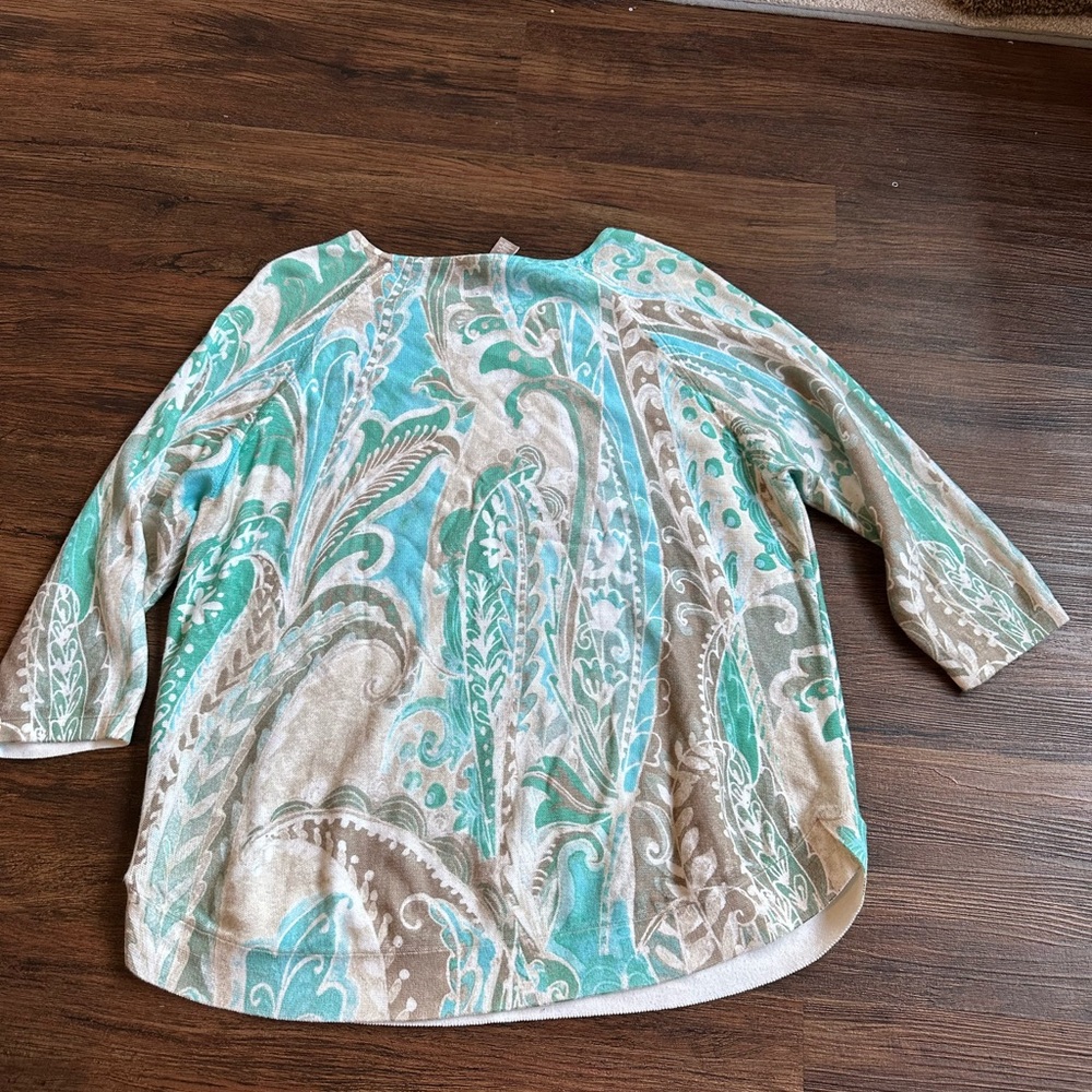 Large (2) Chico's Turquoise and Cream Swirl Top paisley - Picture 4 of 7
